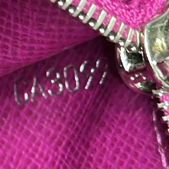 Authentic Louis Vuitton Purple Epi Long Wallet w/Snap Closure 🔥STUNNING🔥 - Picture 15 of 16